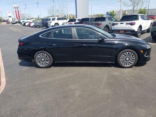 2023 Hyundai SONATA Hybrid Limited