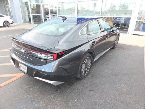 2025 Hyundai SONATA Hybrid Limited