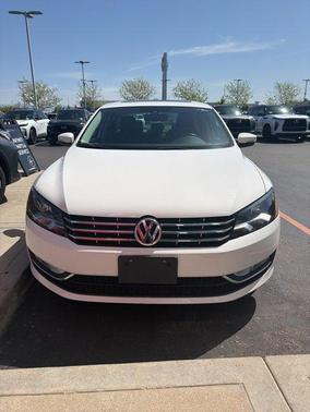 Candy White 2014 Volkswagen Passat 2.0L TDI DSG SEL Premium