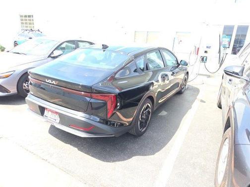 Aurora Black 2025 Kia K4 EX