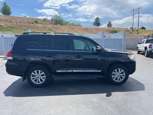 Midnight Black Metallic 2021 Toyota Land Cruiser Base