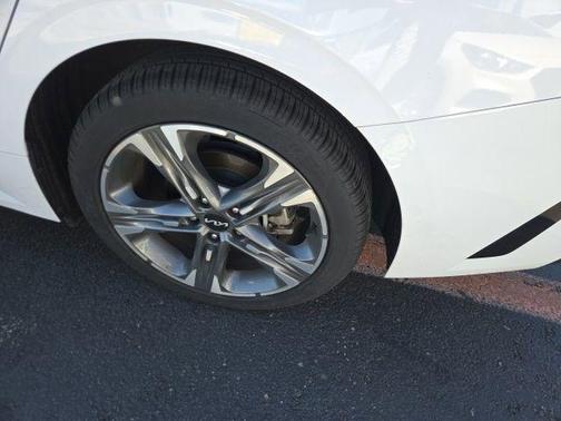 Glacial White Pearl 2023 Kia K5 EX