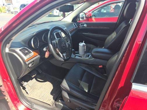 Deep Cherry Red Crystal Pearlcoat 2012 Jeep Grand Cherokee Limited