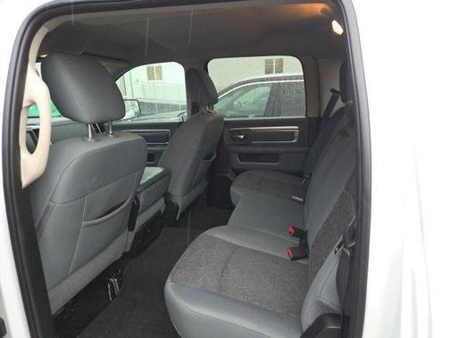Bright White Clearcoat 2017 RAM 1500 Big Horn
