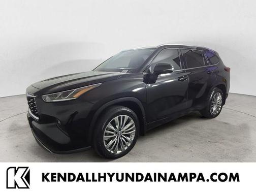 Midnight Black 2023 Toyota Highlander Platinum