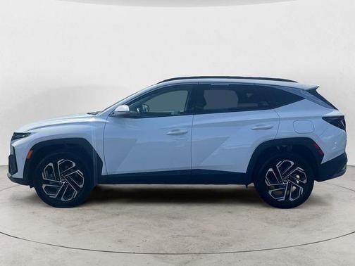 White Pearl 2025 Hyundai TUCSON Limited