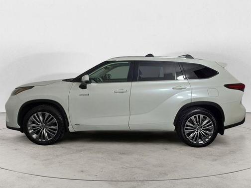 Blizzard Pearl 2021 Toyota Highlander Hybrid Platinum
