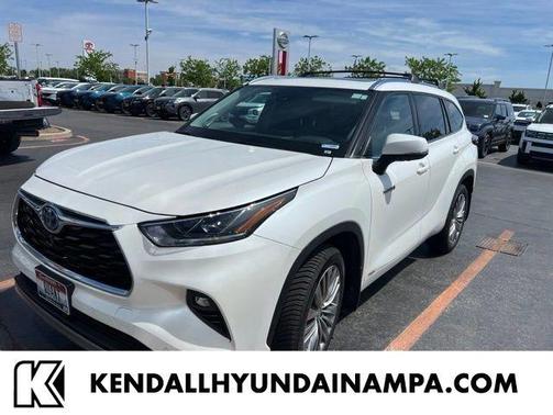 Blizzard Pearl 2021 Toyota Highlander Hybrid Platinum