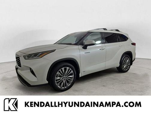 Blizzard Pearl 2021 Toyota Highlander Hybrid Platinum
