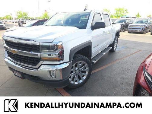 Summit White 2017 Chevrolet Silverado 1500 LT