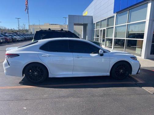 Pearl 2021 Toyota Camry XSE