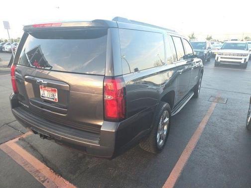Tungsten Metallic 2017 Chevrolet Suburban LT