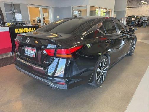 Black 2021 Nissan Altima 2.0 SR