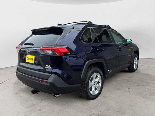 2020 Toyota RAV4 Hybrid XLE