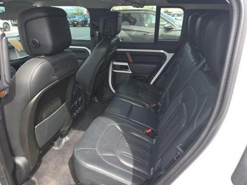 Fuji White 2020 Land Rover Defender 110 HSE