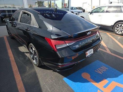 2023 Hyundai ELANTRA HEV Limited