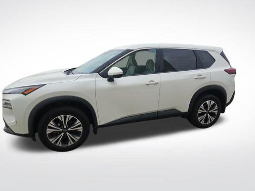 Pearl White Tricoat 2023 Nissan Rogue SV