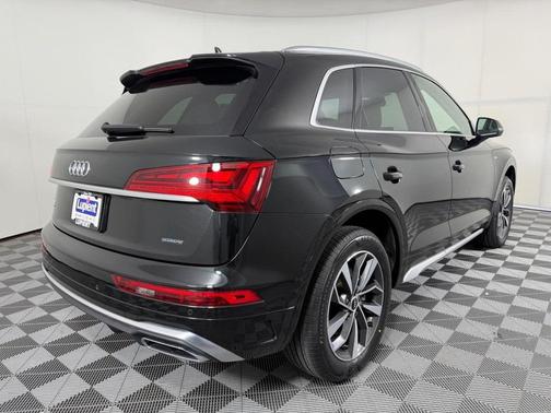 2023 Audi Q5 45 S line Premium