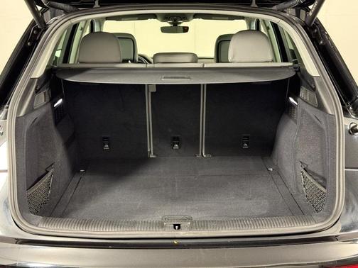 2023 Audi Q5 45 S line Premium