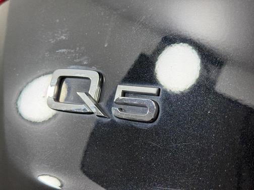 2023 Audi Q5 45 S line Premium