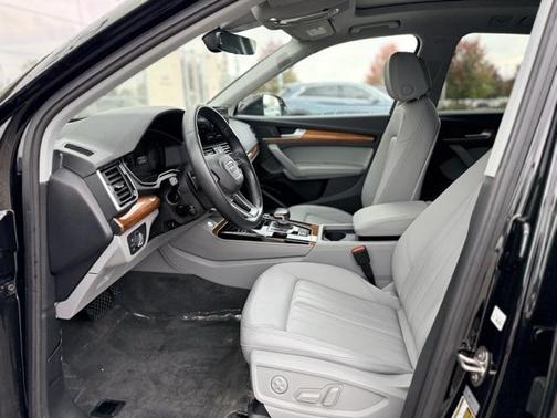 2023 Audi Q5 45 S line Premium