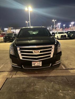 2018 Cadillac Escalade Luxury