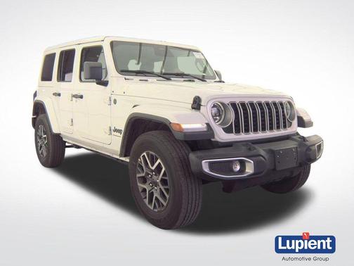 Bright White Clearcoat 2025 Jeep Wrangler Sahara