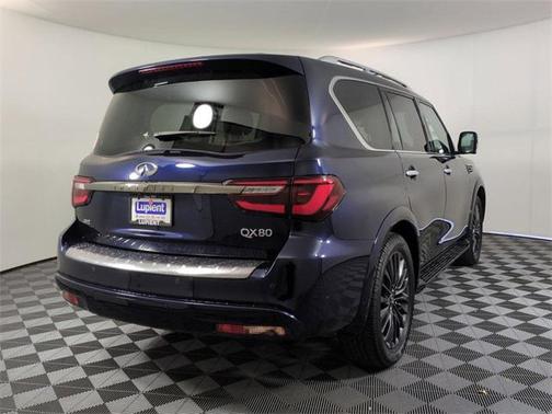 2024 INFINITI QX80 Premium Select