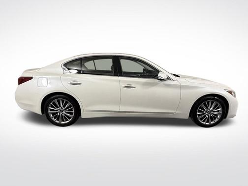 White 2022 INFINITI Q50 3.0t LUXE