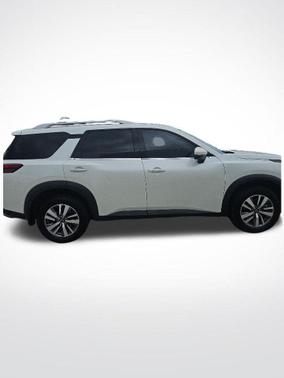 Pearl White Tricoat 2024 Nissan Pathfinder SL