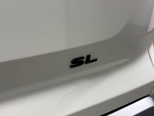 Pearl White Tricoat 2024 Nissan Pathfinder SL