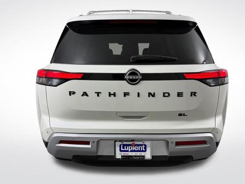 Pearl White Tricoat 2024 Nissan Pathfinder SL