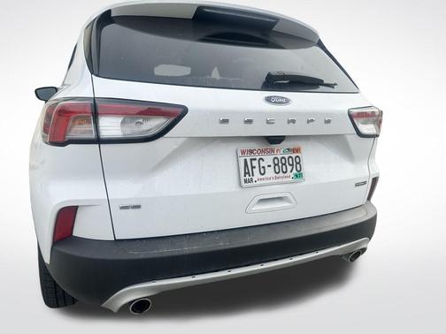 Oxford White 2020 Ford Escape SE