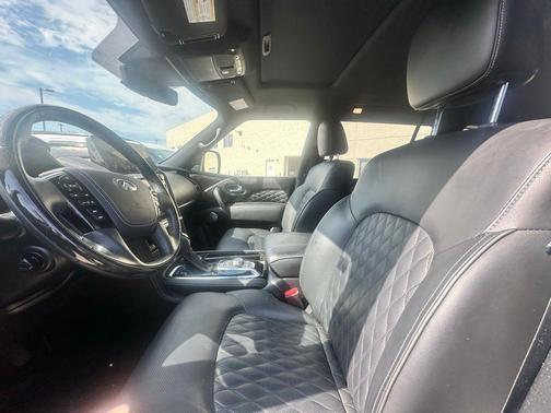 Mineral Black 2024 INFINITI QX80 Sensory
