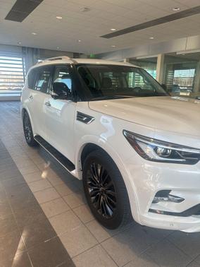 2023 INFINITI QX80 Premium Select