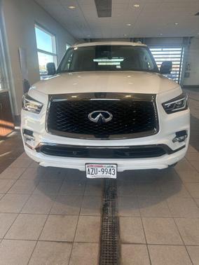 2023 INFINITI QX80 Premium Select