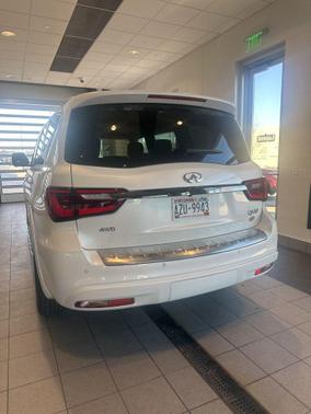 2023 INFINITI QX80 Premium Select