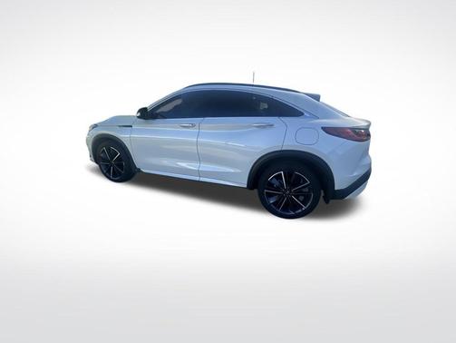 Majestic White 2023 INFINITI QX55 LUXE