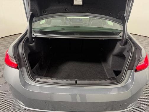 2023 BMW 330 i xDrive