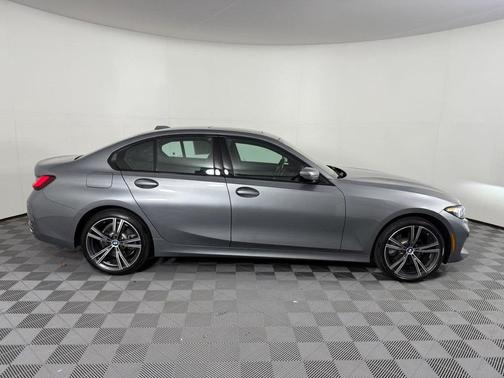 2023 BMW 330 i xDrive