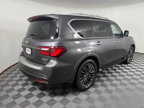2024 INFINITI QX80 Sensory