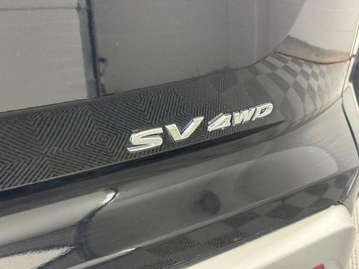 Black 2024 Nissan Pathfinder SV