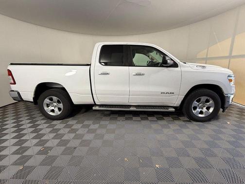 Bright White Clearcoat 2019 RAM 1500 Big Horn