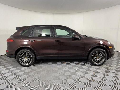 2018 Porsche Cayenne Platinum Edition