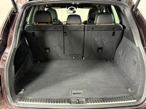 2018 Porsche Cayenne Platinum Edition