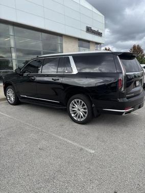 2023 Cadillac Escalade ESV Premium Luxury