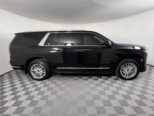 2023 Cadillac Escalade ESV Premium Luxury