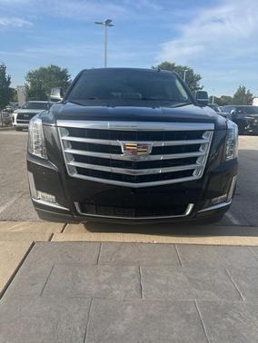 2018 Cadillac Escalade ESV Luxury