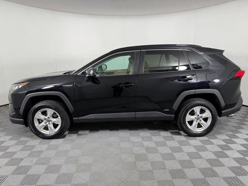 2020 Toyota RAV4 Hybrid LE
