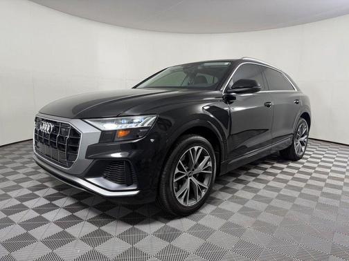 2023 Audi Q8 55 Premium Plus